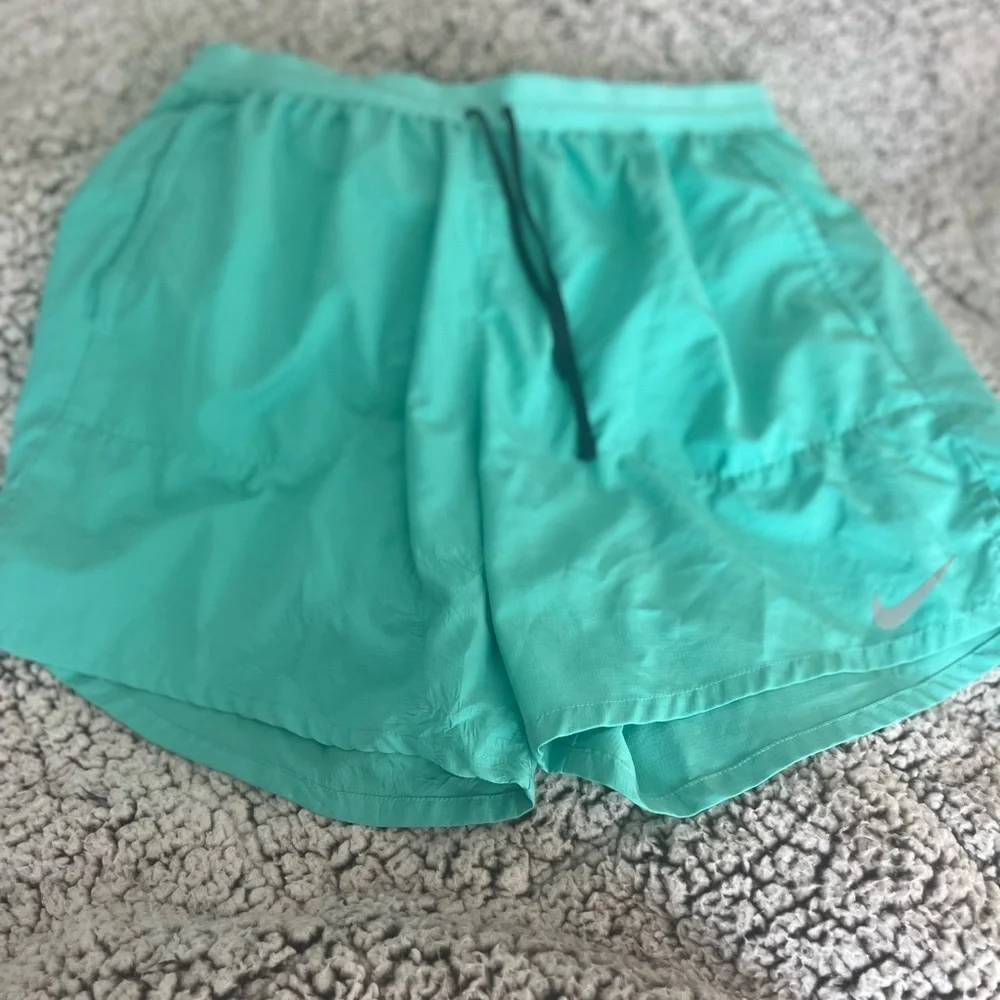 Nike Dri-Fit Stride 7” brief lined shorts.  Men’s Large